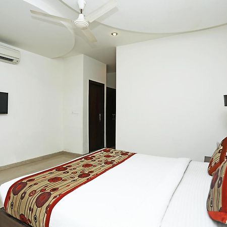 Capital O 3600 Hotel Royal Windsor Kāthgodām 外观 照片