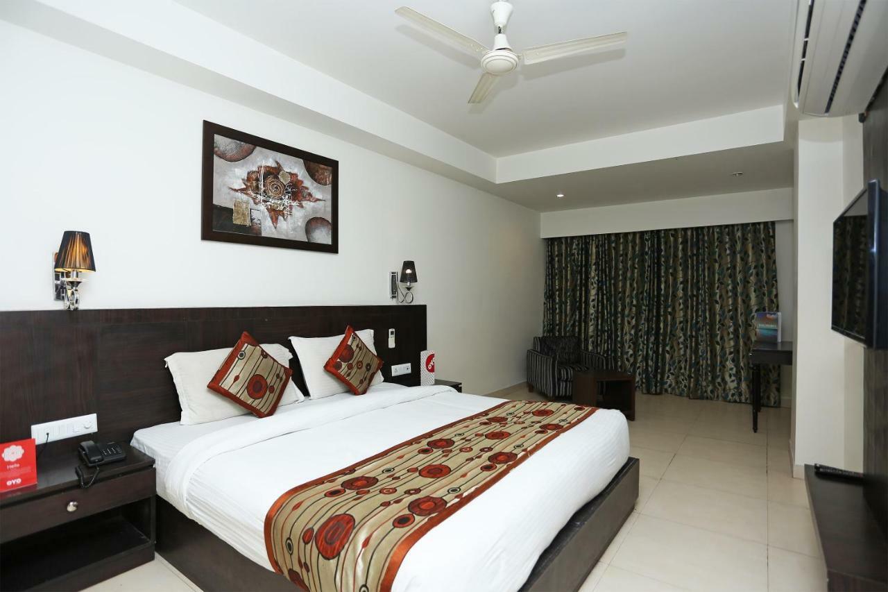 Capital O 3600 Hotel Royal Windsor Kāthgodām 外观 照片