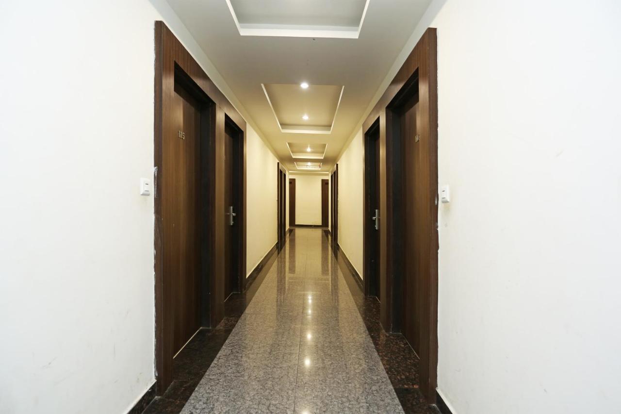 Capital O 3600 Hotel Royal Windsor Kāthgodām 外观 照片
