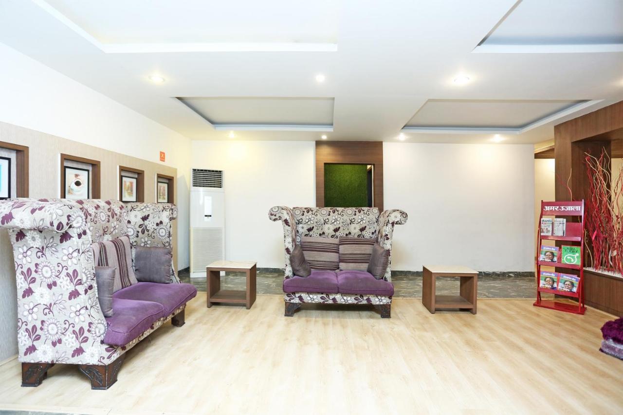 Capital O 3600 Hotel Royal Windsor Kāthgodām 外观 照片
