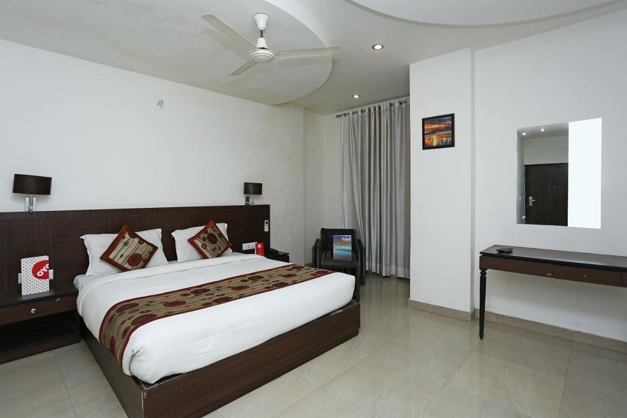 Capital O 3600 Hotel Royal Windsor Kāthgodām 外观 照片
