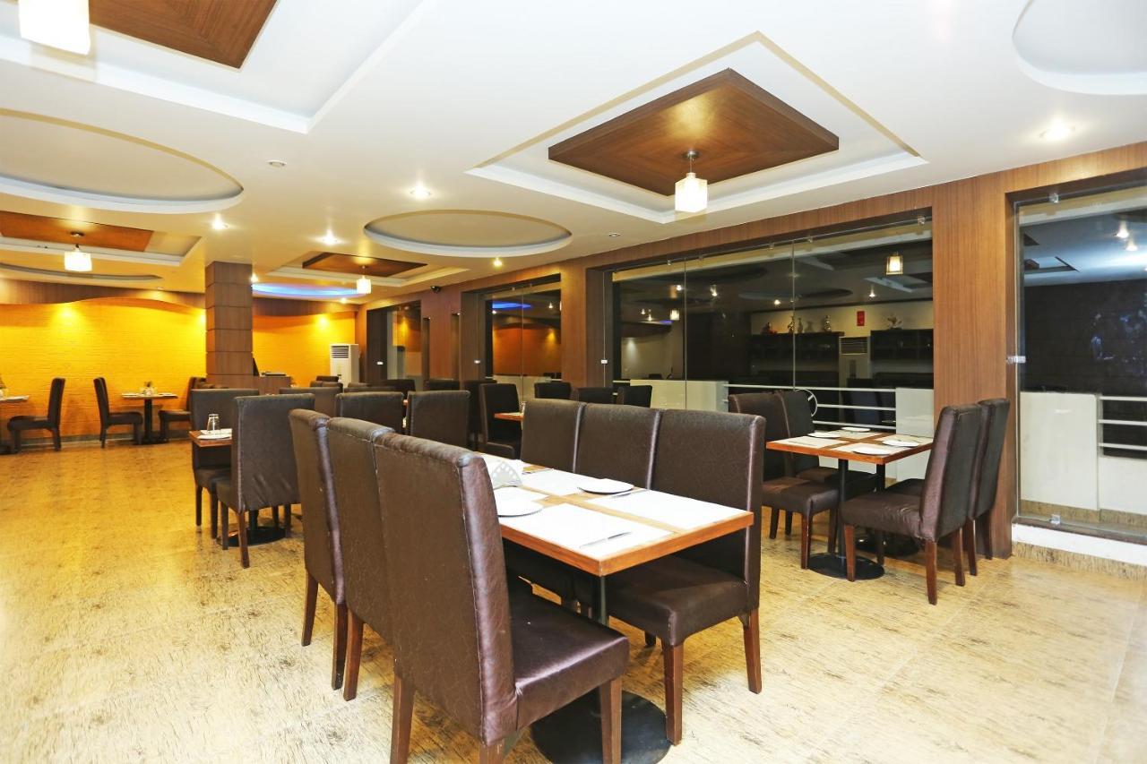 Capital O 3600 Hotel Royal Windsor Kāthgodām 外观 照片
